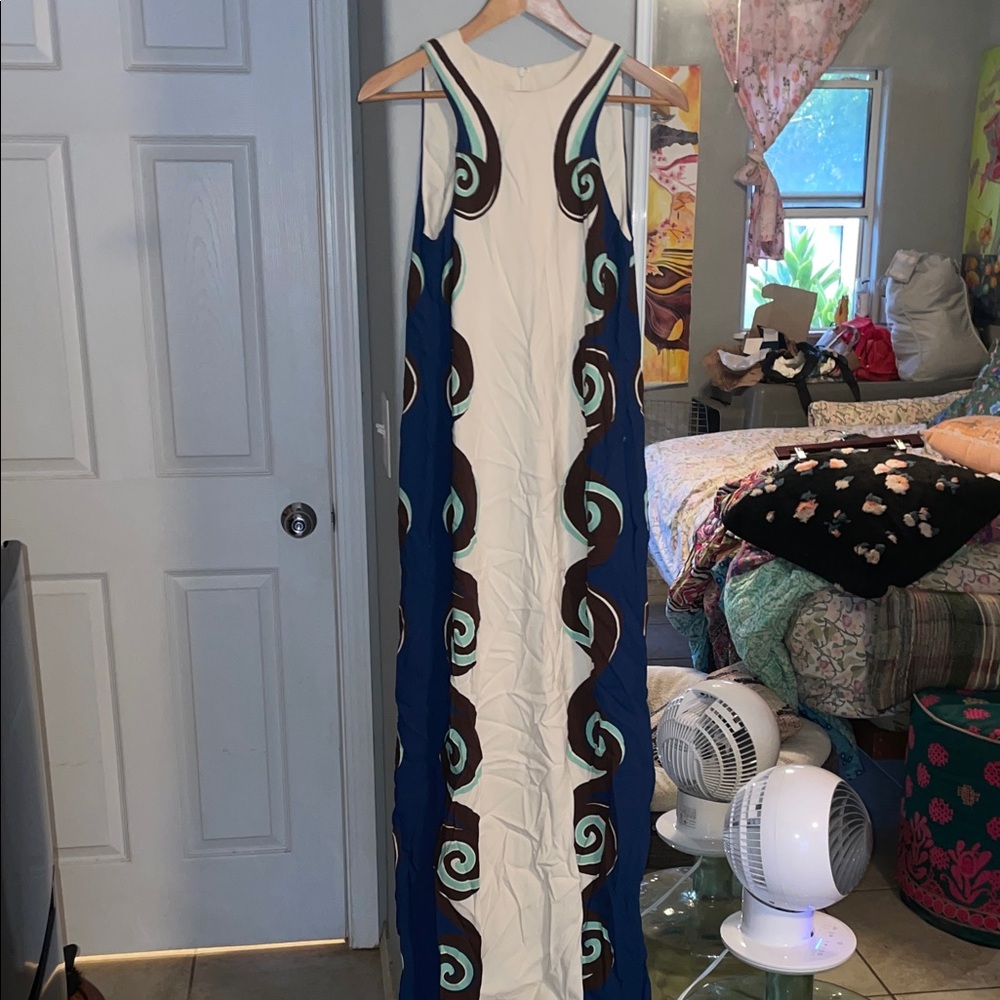 Double J Elegant Sleeveless Maxi Dress - Blue & White wave Sz M
